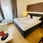 Ferienhaus Doppelzimmer Dinner, Direkt Am Alten Strom Rostock